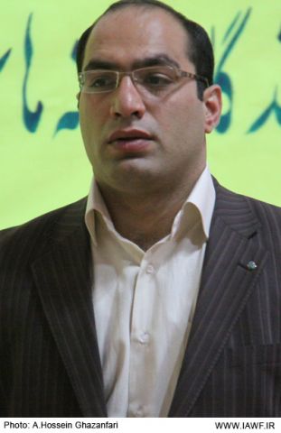 http://www.iawf.ir/mambots/content/multithumb/images/b.640.480.0.0.stories.akhbar.21-8-88.1%20(9).JPG
