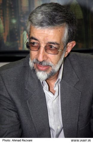 http://www.iawf.ir/mambots/content/multithumb/images/b.640.480.0.0.stories.akhbar.24-6-88.IMG_6004.JPG