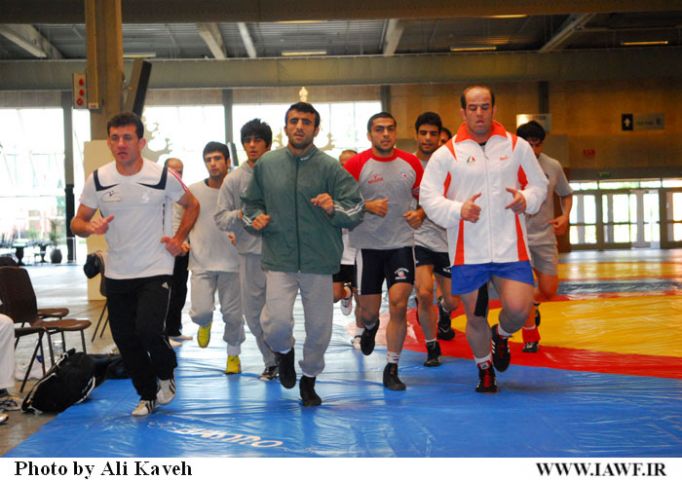 http://www.iawf.ir/mambots/content/multithumb/images/b.640.480.0.0.stories.akhbar.29-6-88.10.jpg