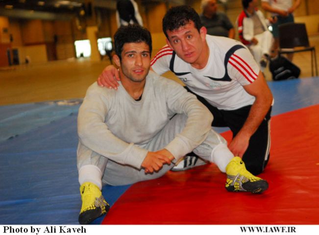 http://www.iawf.ir/mambots/content/multithumb/images/b.640.480.0.0.stories.akhbar.29-6-88.18.jpg