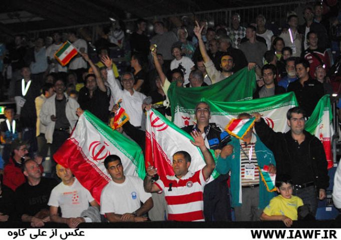 http://www.iawf.ir/mambots/content/multithumb/images/b.640.480.0.0.stories.akhbar.4-7-88.f%20(1).jpg