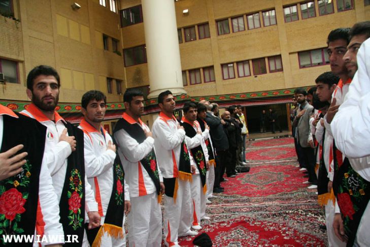 http://www.iawf.ir/mambots/content/multithumb/images/b.648.486.0.0.stories.akhbar.arbaeen.IMG_0575.JPG