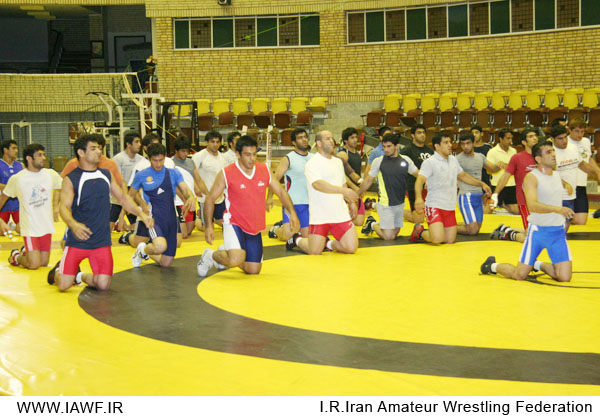 http://www.iawf.ir/stories/akhbar/10-4-88/IMG_2083.JPG