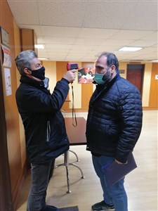 با حضور داوران متقاضی برای شرکت در کلاس های ارتقاء درجات اتحادیه جهانی12 با حضور داوران متقاضی برای شرکت در کلاس های ارتقاء درجات اتحادیه جهانی 12